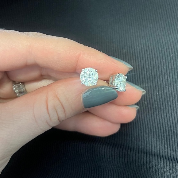 4.00 CTW Lab Diamond Stud Earrings (2.00 CT Each) – F/VS1 Round Brilliant - Picture 3 of 8